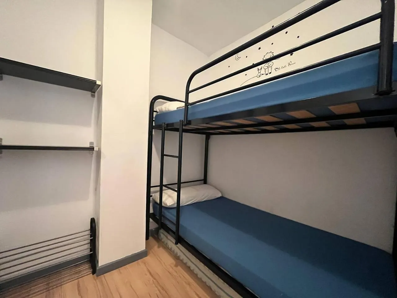 Estudio Con Tres Piscinas Comunitarias Y Pista De Tenis 罗萨斯 西班牙